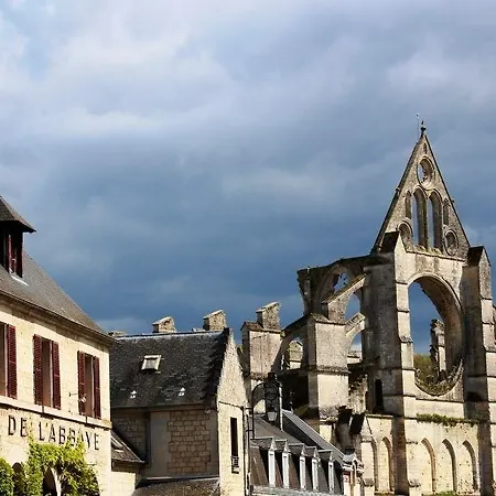 De L'abbaye De Hotell 3*